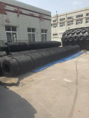 Yüksek ERH değerini içeren Yüksek Çarpışma Direnci ve Deniz Koruması Sağlayan İş Gemi Çekici Rol Fenders
