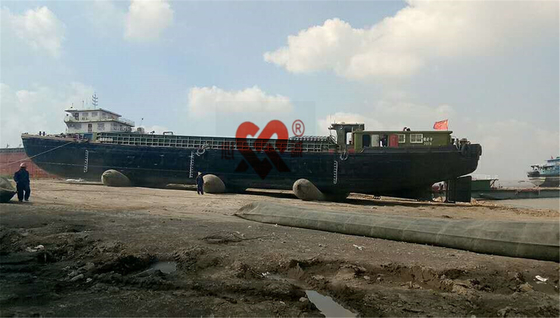 Özel çaplı ve Q355 metal parçaları olan büyük kapasiteli gemi fırlatma hava yastığı