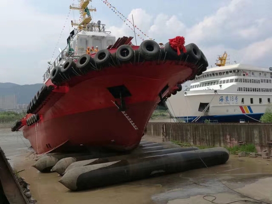 Basınçlı Deniz Lastik Hava Yastıkları Docking Lifting Launching With Natural Rubber Inner Layer