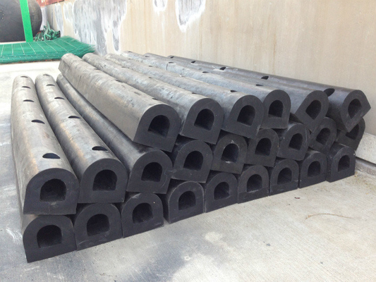 Bolted Black D Kauçuk Fenders Deniz Koruması için Mükemmel Hava Duruma Direnci