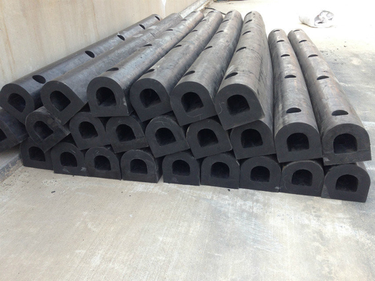 Ağır Güçlü D Kauçuk Fenders Deniz Koruması Bolted Kurulum Emek Enerjisi Temperatüre Dirençli