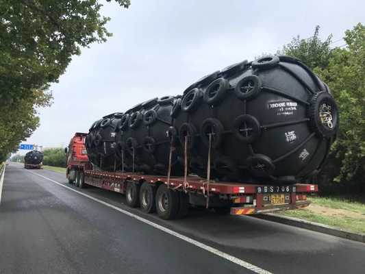 Gemiden rıhtıma uygulanması için 15KN/m Güçlendirilmiş PVC Yüzen Fender