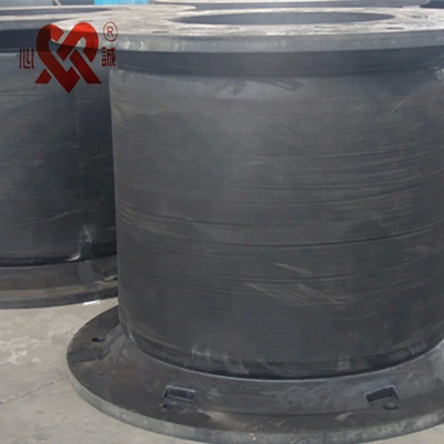 Güvenilir Deniz Koruması için Bolted / Welded Cell Kauçuk Fenders