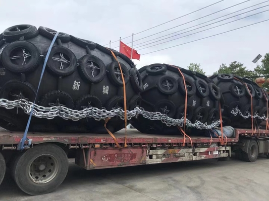 0.5-4.5m çapı Yokohama Deniz Fender Özel Deniz Gereksinimleri için Siyah