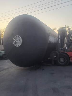 Denizcilik Çamurluğu PU Poliüretan Köpük Kauçuk, Mükemmel Esneklik ve Deniz Çevresel Stresine Karşı Direnç Özelliği