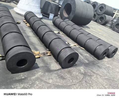 Workboat Tugboat Roller Fenders Incorporating High ERH Value Delivering Superior Impact Resistance and Marine Protection