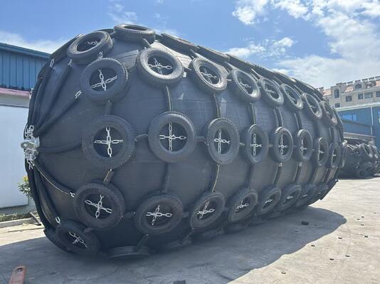 Ekstrüzyon İşlemi Deniz Kauçuk Çamurlukları Yüksek Basınç Teknolojisi 10 Yıl Tasarım Kullanım Ömrü