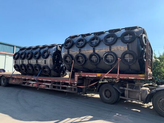 Sıvı EVA köpükle doldurulmuş Fenders, Limanlar ve Deniz Gemileri için 24 Aylık Destekle Markasız Yüzey Koruması Sunar