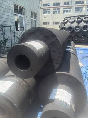 Dock Boat Protection Tug Boat Fenders, üstün direnç ve hava koşullarına dayanıklılık sunar.