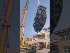 Yokohama lastik koruyucuları konteynere yükleniyor